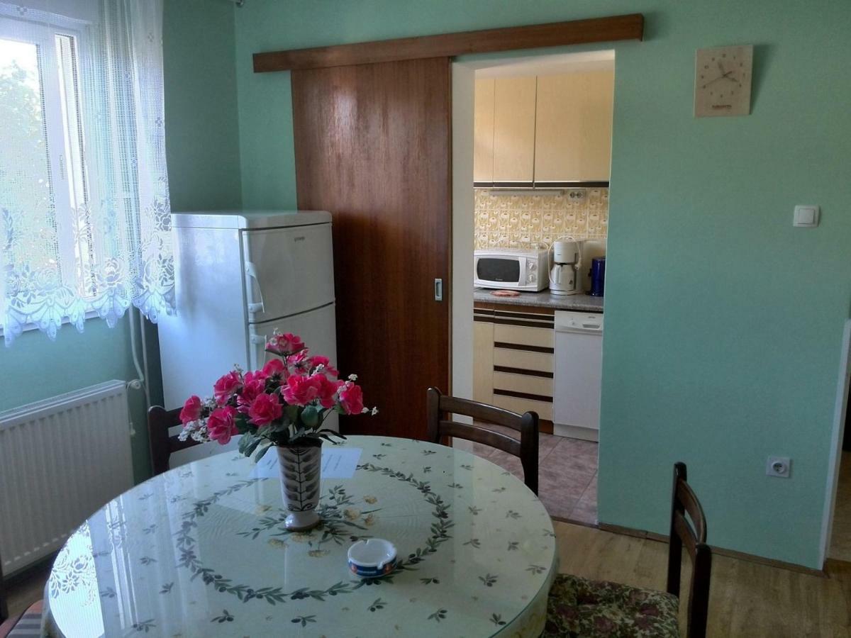 Kampor Apartments Luaran gambar
