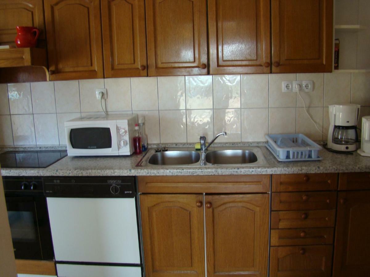 Kampor Apartments Luaran gambar